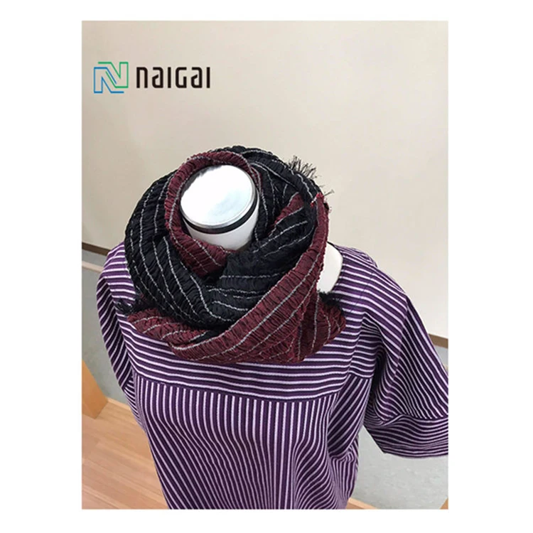 Beautiful cotton yarn securely ladies winter hat and neck warmer