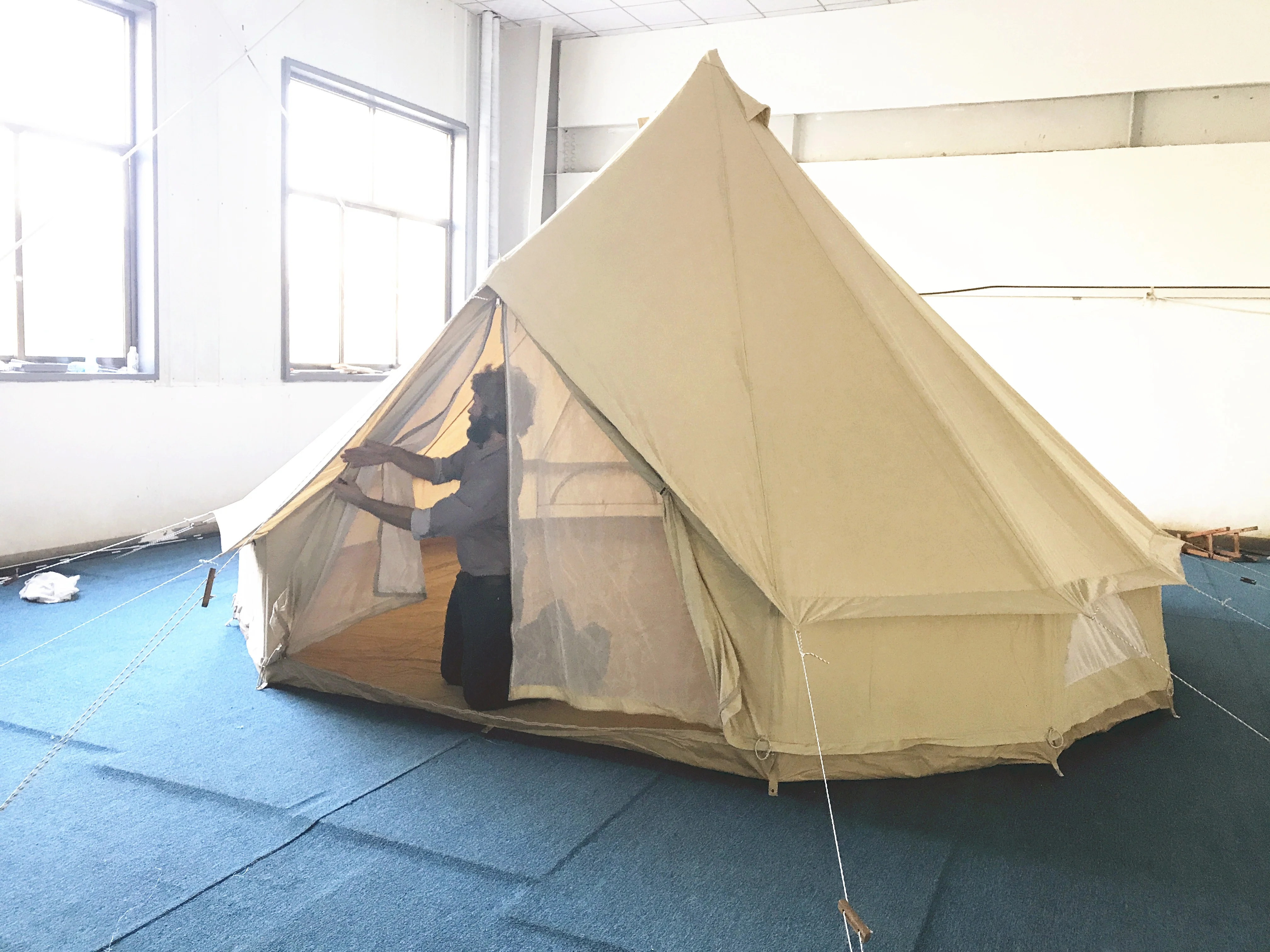 Outdoor Fireproof Canvas Glamping Tent Flame Retardant Tent for Adventure Travel