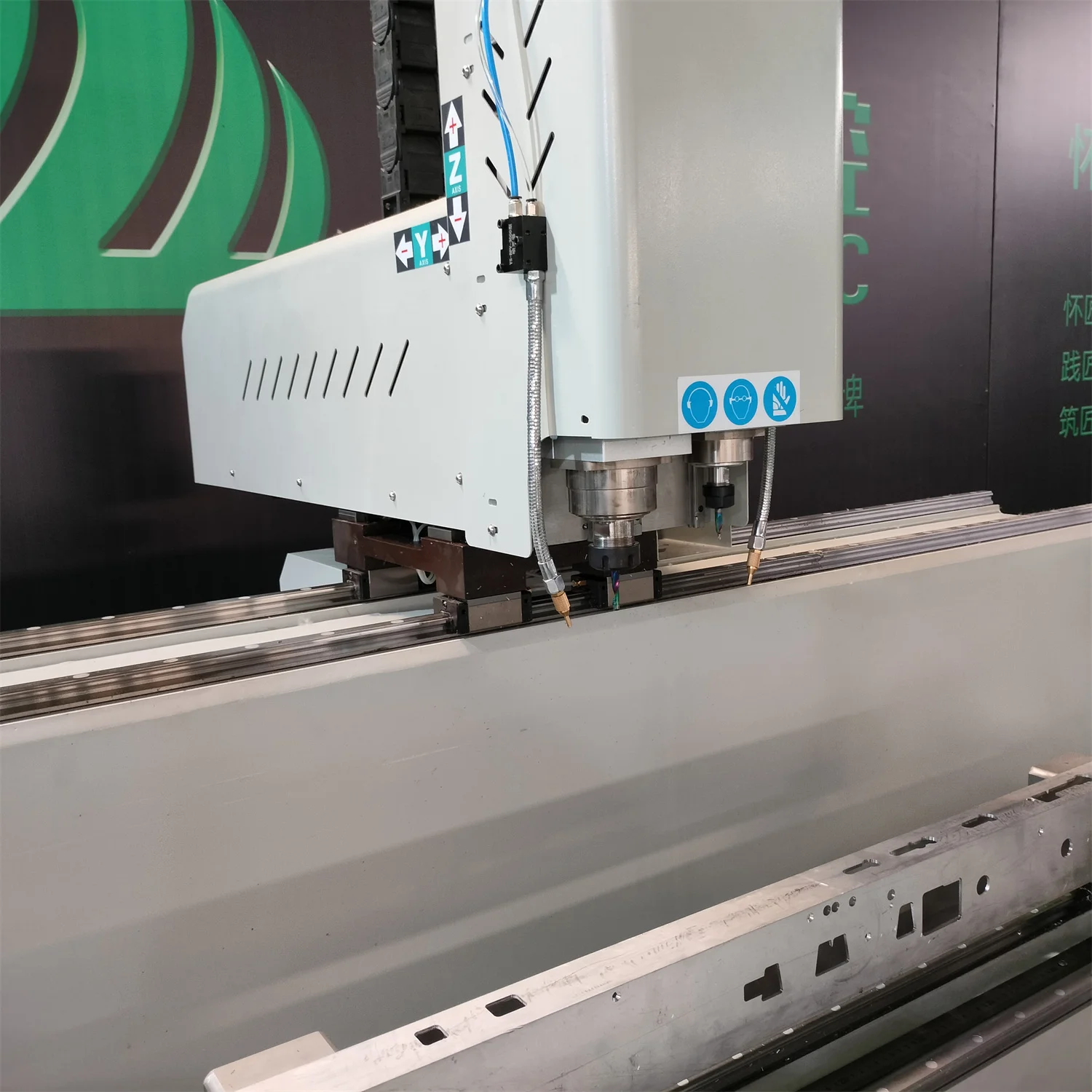 DEZHONG CNC Drilling Milling Machine Aluminium PVC UPVC Stainless Steel Core Motor PLC Manufacturing Plant Use