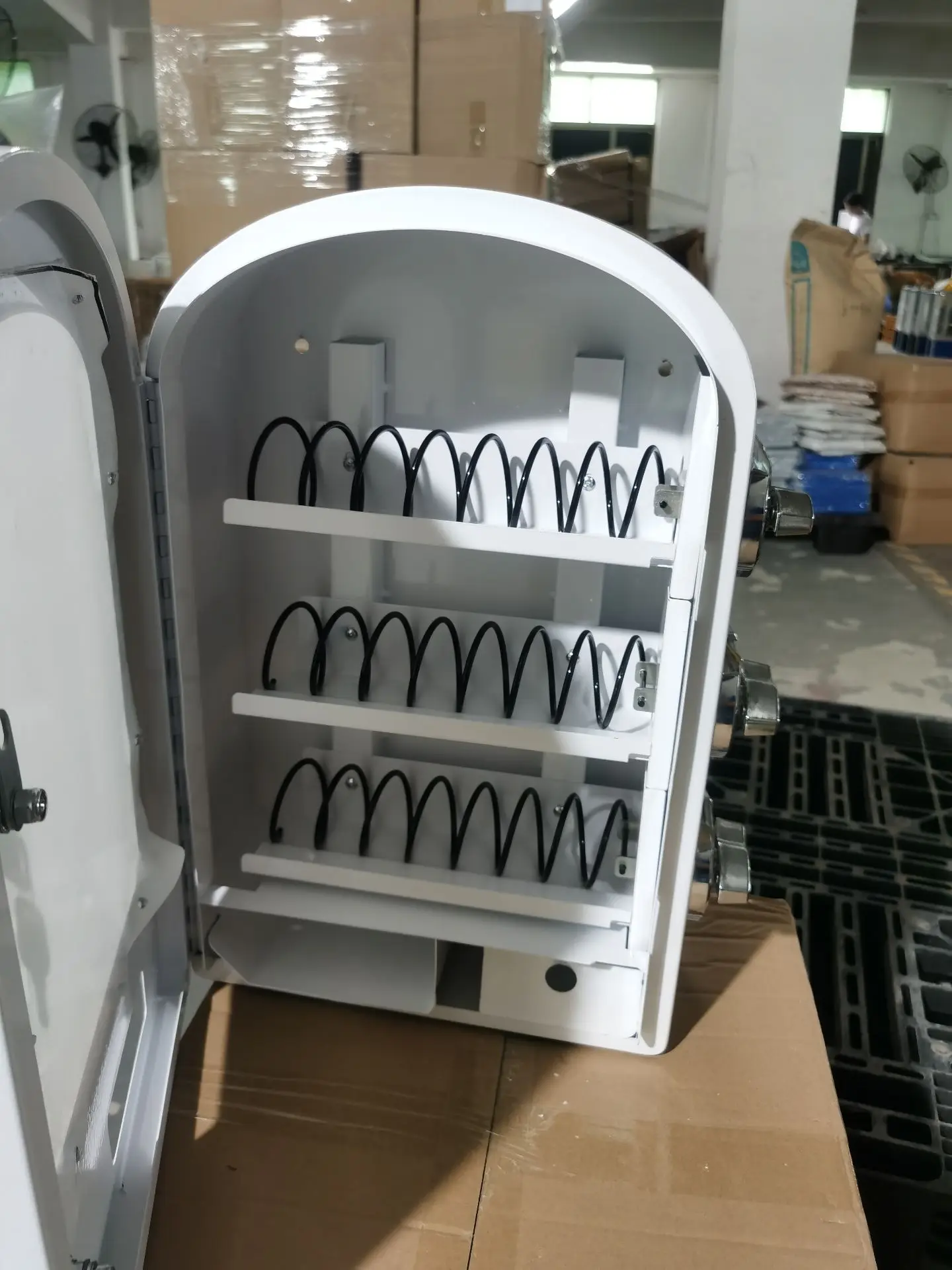 Condom Snack vending machine for 3 slots