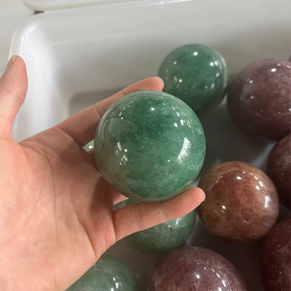 Polished Natural Green Strawberry Quartz Crystal Sphere Energy Healing Crystals Globe For Fengshui Ornaments