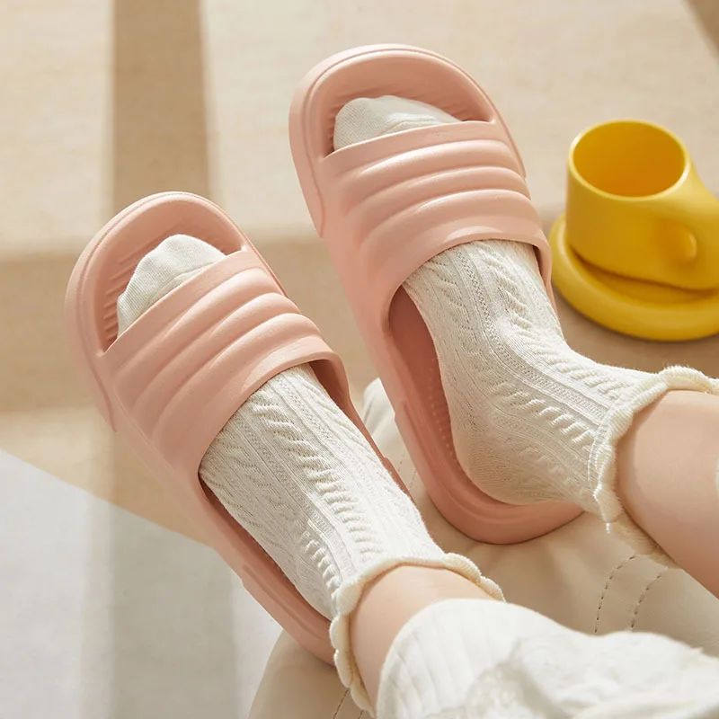 Comfortable Japanese Muffin EVA Thick Soft Bottom Increased Couple House Pillow Cloud Slides Slippers for Women