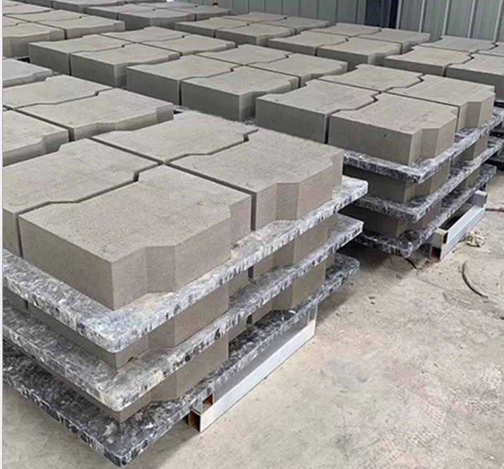 PVC pallets for loading bay and bay bricks are directly sold by Chinese manufacturers