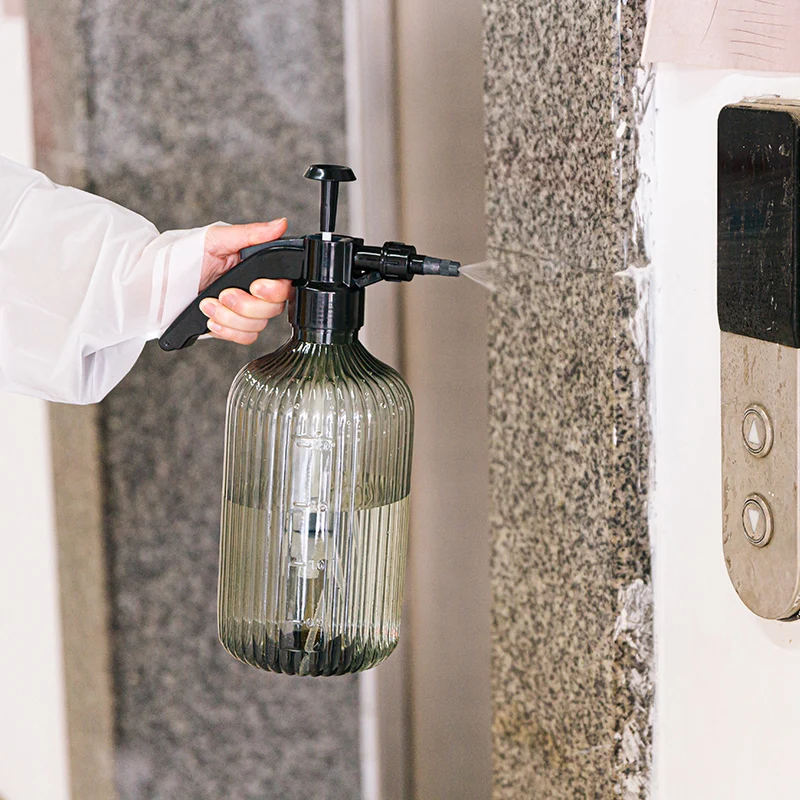 RUIPU ultra-large capacity brand wholesale 2L garden and home cleaning plastic water mist hand spray bottles