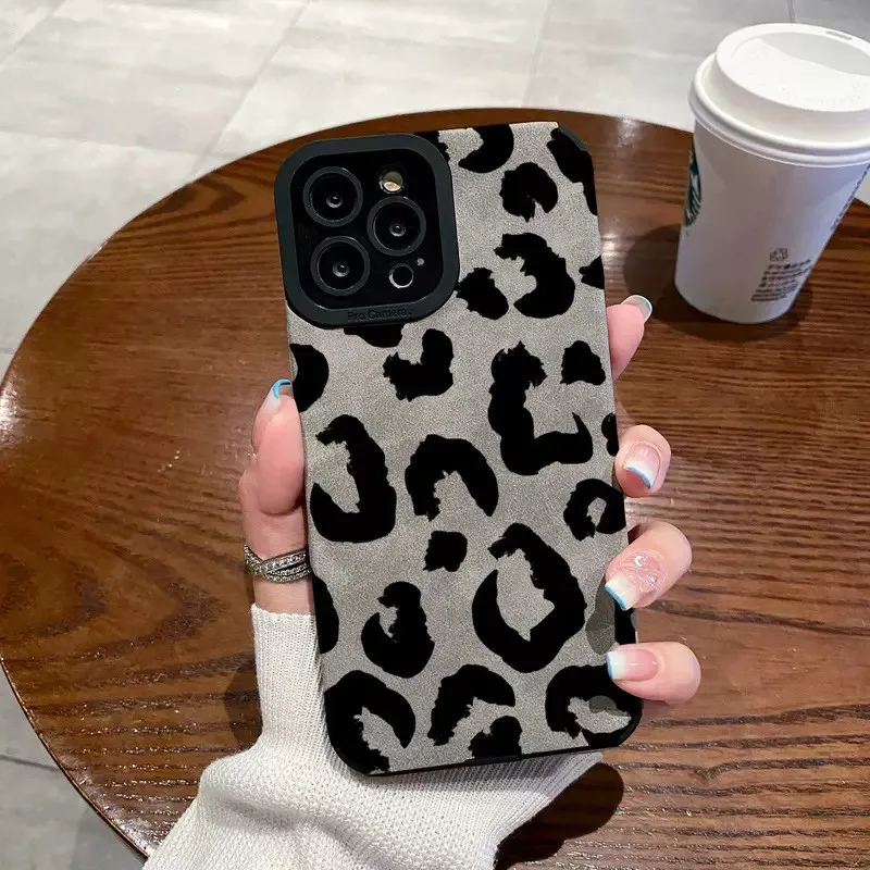 Fashion Gold Leopard Silicone Leather Phone Case For iPhone 15 14 11 13 12 Pro Max Mini 7 8 Plus X XR XS Soft Shockproof Cover
