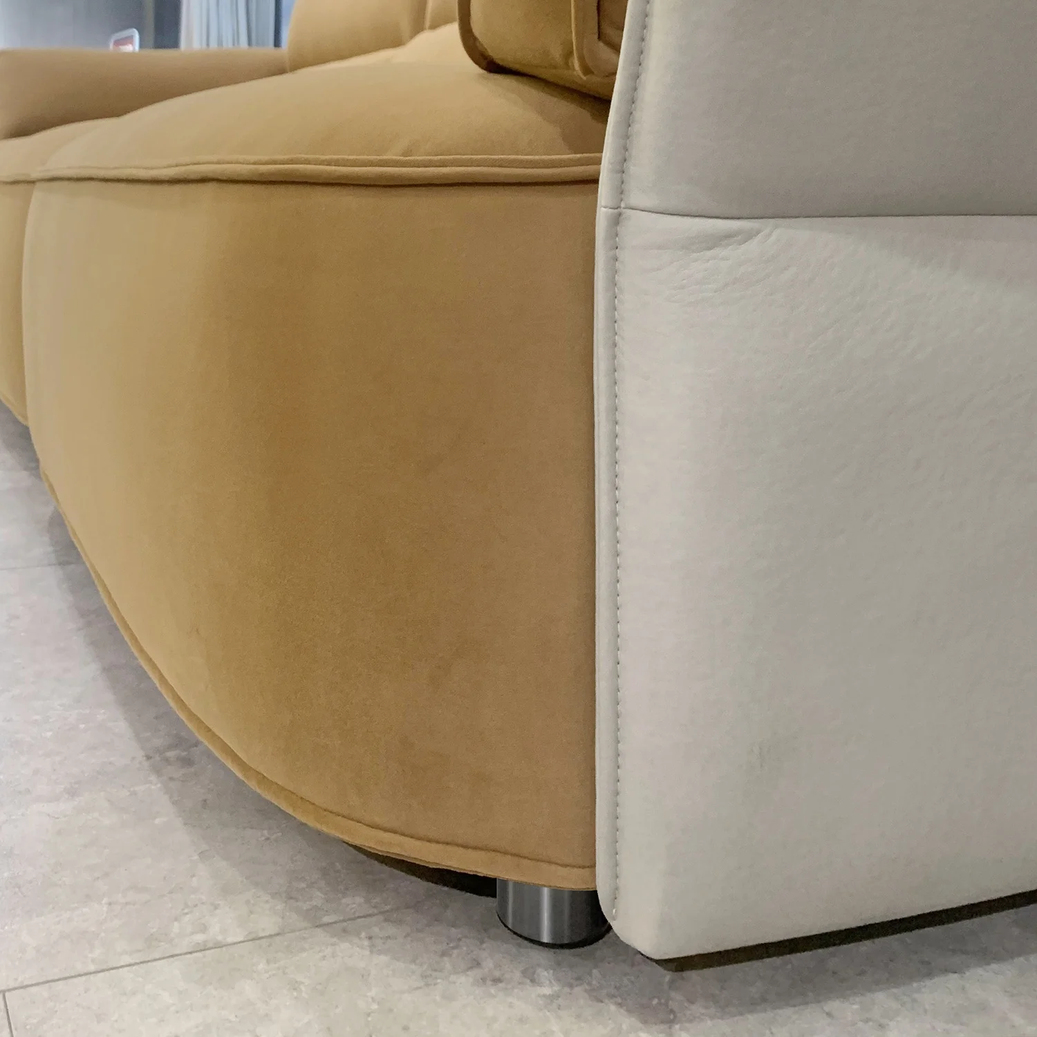 Modern Lounge Fancy Sectional Living Room Sets Sofa High-density Fabric Solid Wood Frame Sofa Home Furniture