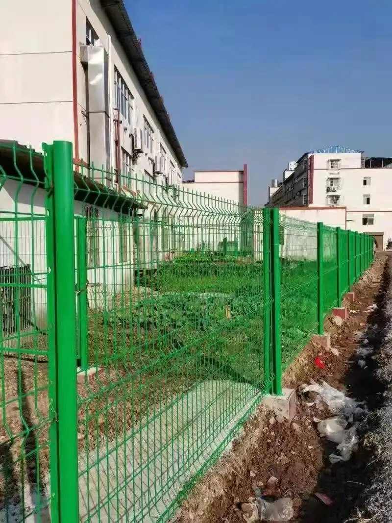 Commercial Galvanized Steel Welded Curved 3D Wire Mesh Fence