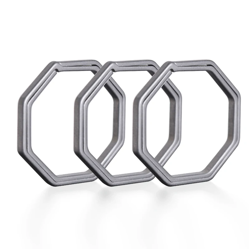 Titanium Keychain Tiny Quick Release Keychain Multipurpose Buckle Keyring TC4 Multifunction Camp Edc key Ring Outdoor