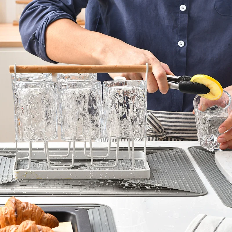 Modern round Silicone Placemat Eco-Friendly and Washable Baby and Dining Table Pad Portable 3mm Thickness Mat