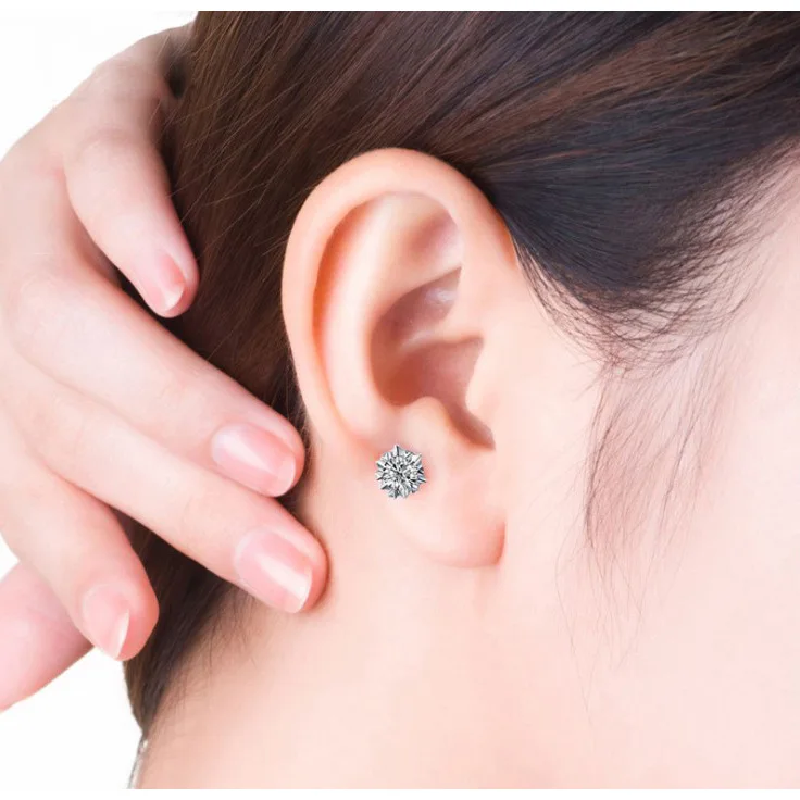 S925 Sterling silver Needle 18K White Gold Plated Snowflake heart-shaped  Studs earrings for Women