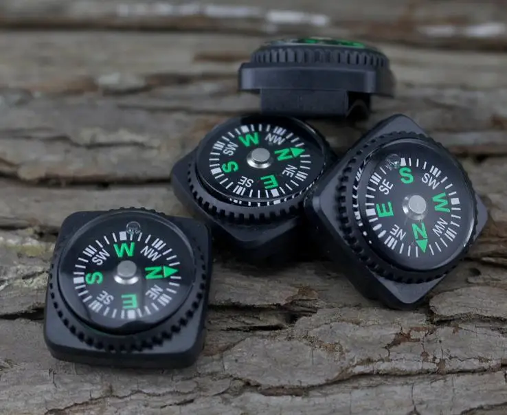 Button Compass Mini Compass for Bracelet Liquid Filled Compass for Emergency Survival Watch Band Bracelet