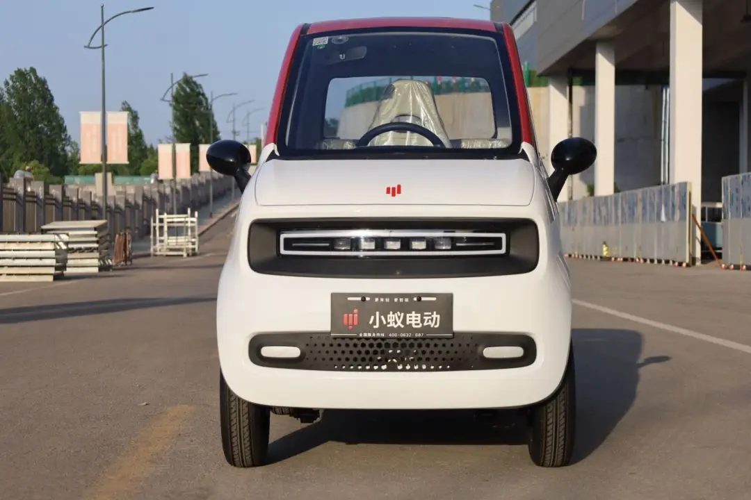 2500W EEC Electric Cabin Scooter Electric Mini Car for elderly Max Speed 45km/h