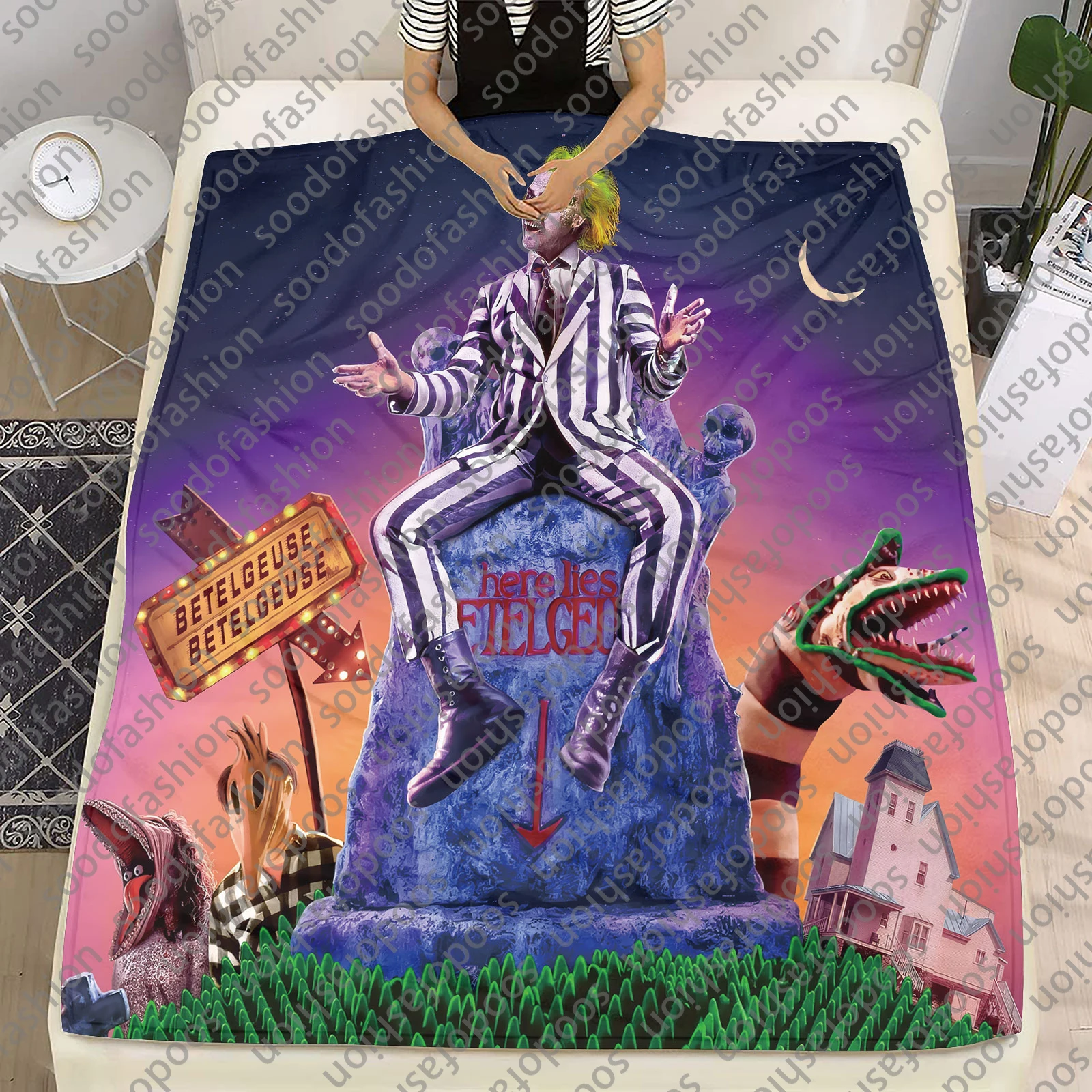 Hot Selling BEETLE JUICE fashion Film series soft blanket and Newest Polyester Thorw Blankets Beetle Juice Blanket