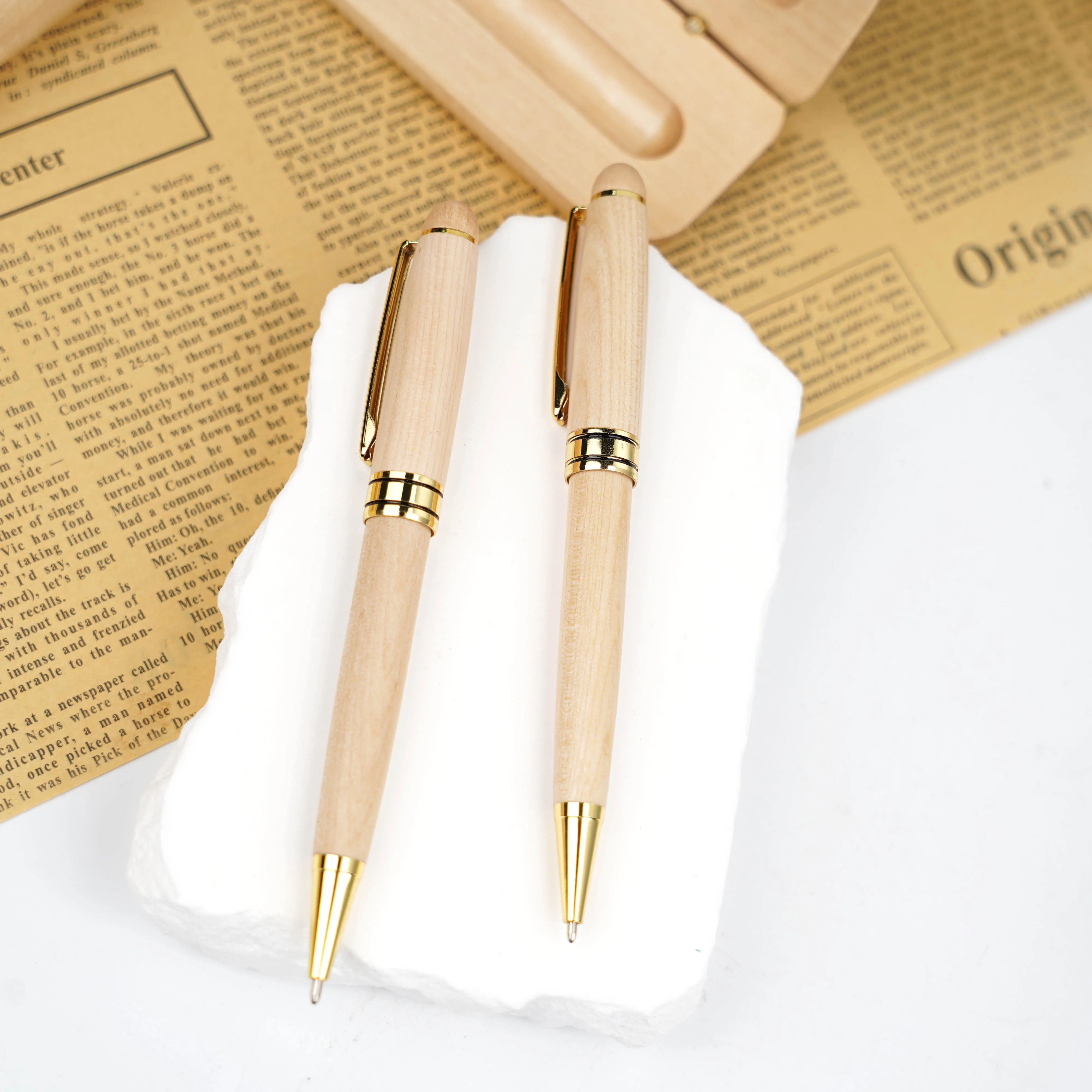 Personalized Eco Friendly Engrave Custom Logo Maple Wooden Ballpoint Pen with Case Box Set