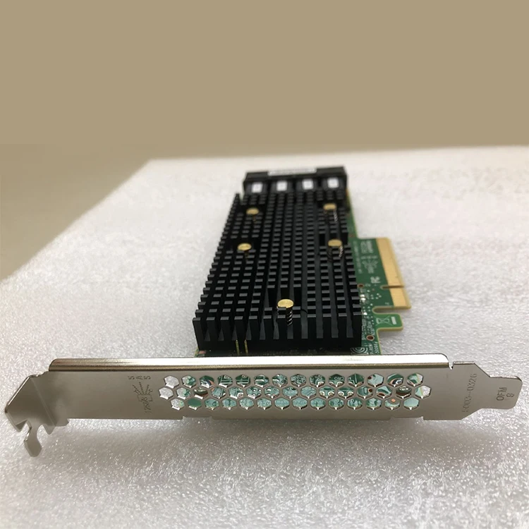  9400-16i SGL 16-Int порты 12 ГБ/сек. SAS/SATA/NVMe Tri-Mode PCle3.1 x8 LSI MegaRAID
