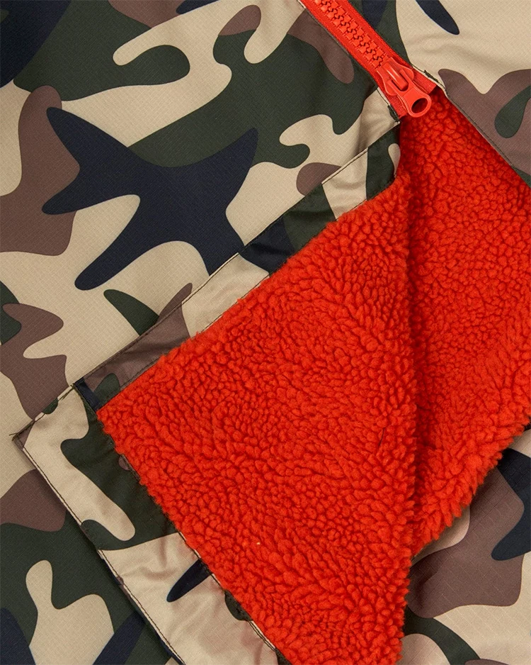 Customized Camouflage Printing Changing Jacket Recycled Thick Hooded Waterproof Unisex Warm Beach Changing Robe Poncho
