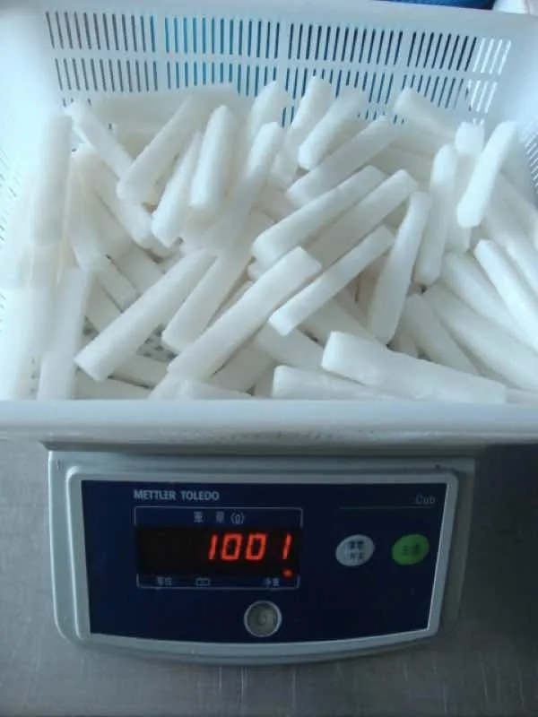 Frozen Squid Strip Skin Off Giant Squid Stick Wing BQF/IQF Gigas Todarodes Pacificus Customize Glazing For Korrea Market