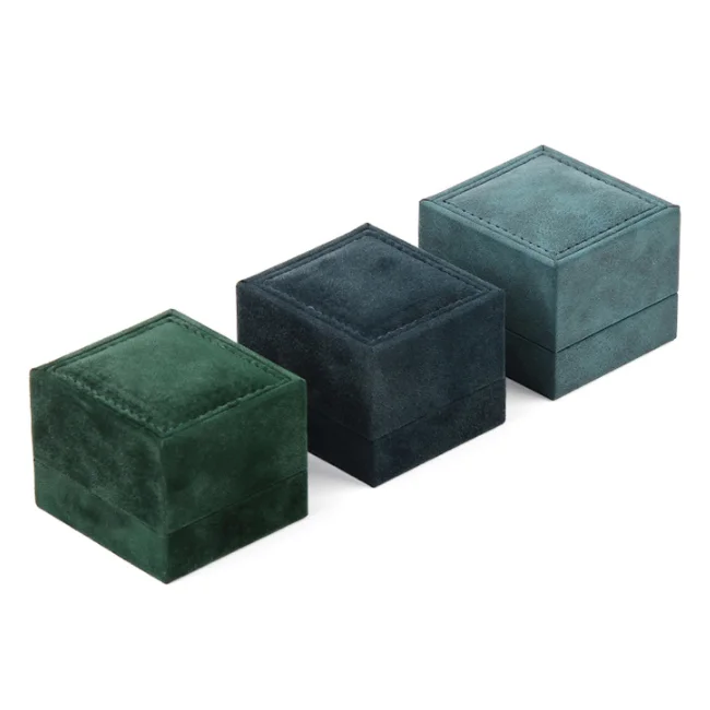 Custom Logo Luxury Flannelette Engagement Ring Necklace Bracelet Gift Jewelry Packaging Box Green Velvet Jewelry Box