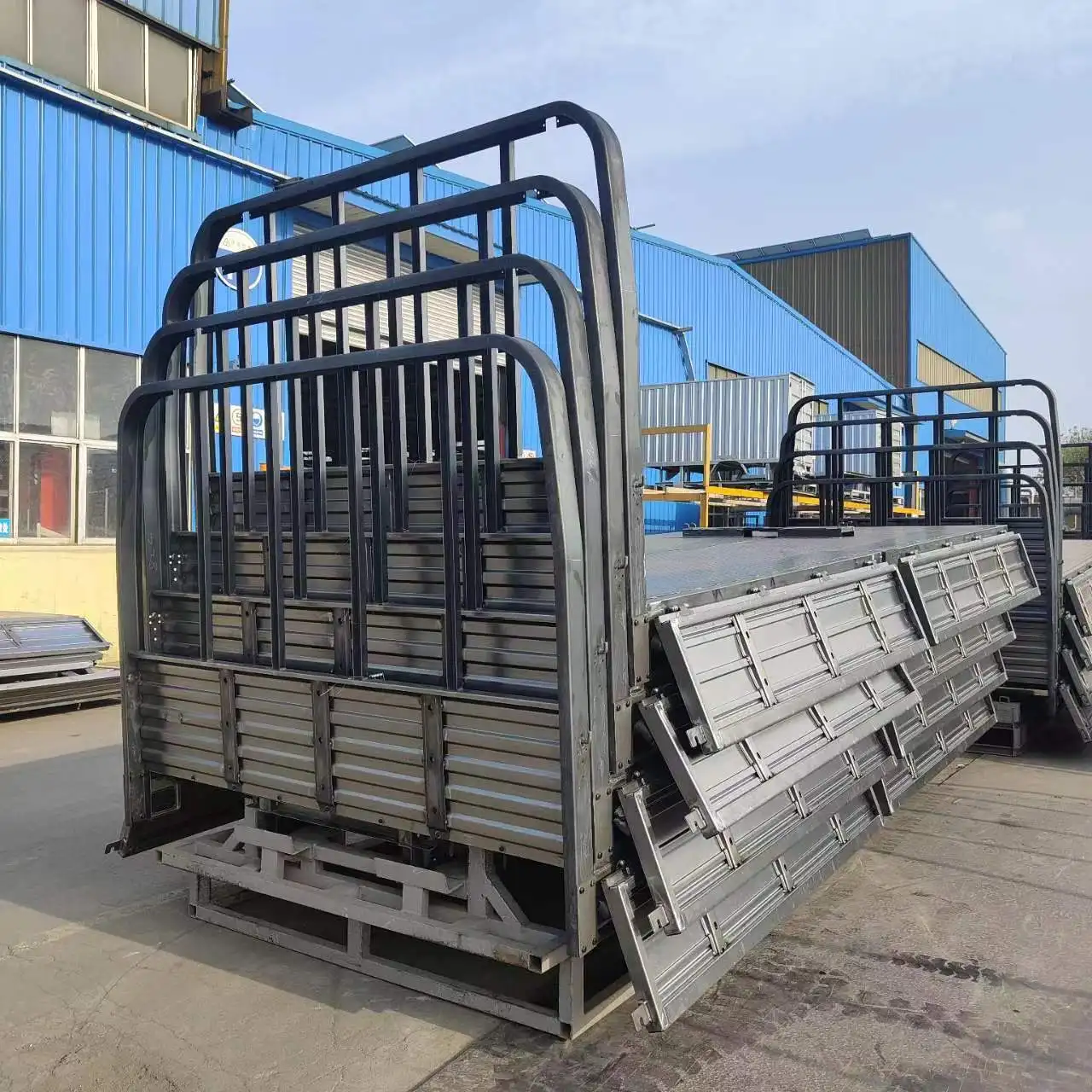 Shandong Factory Direct Sales PT Cargo truck Box Jmc Spare Parts Dump Flatbed Truck Body