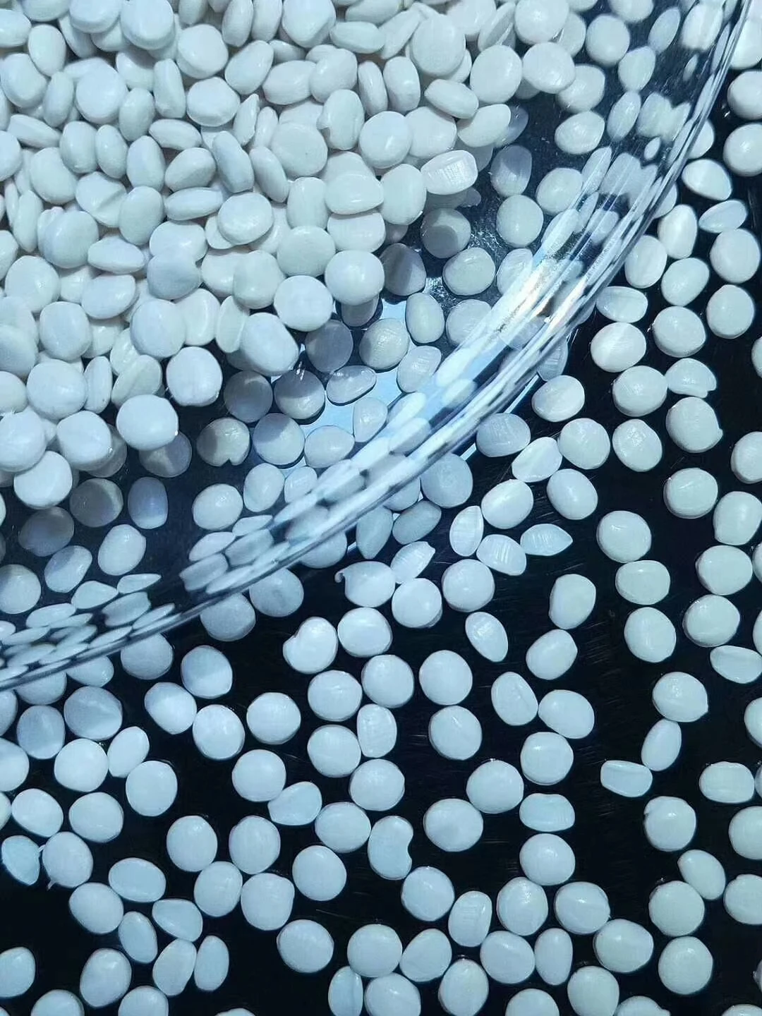 HDPE/LDPE/LLDPE raw material food grade nano calcium carbonate caco3 plastic filler masterbatch for plastic bag
