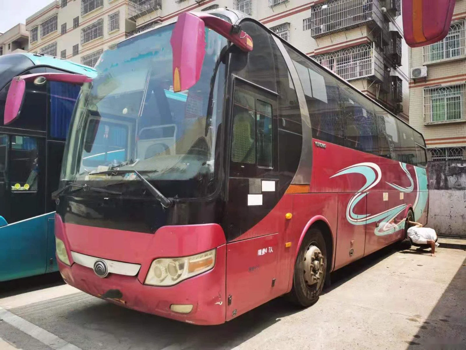 Yu tong zk6110 Китай поставщик 47 мест роскошный пассажирский автобус туристический для продажи