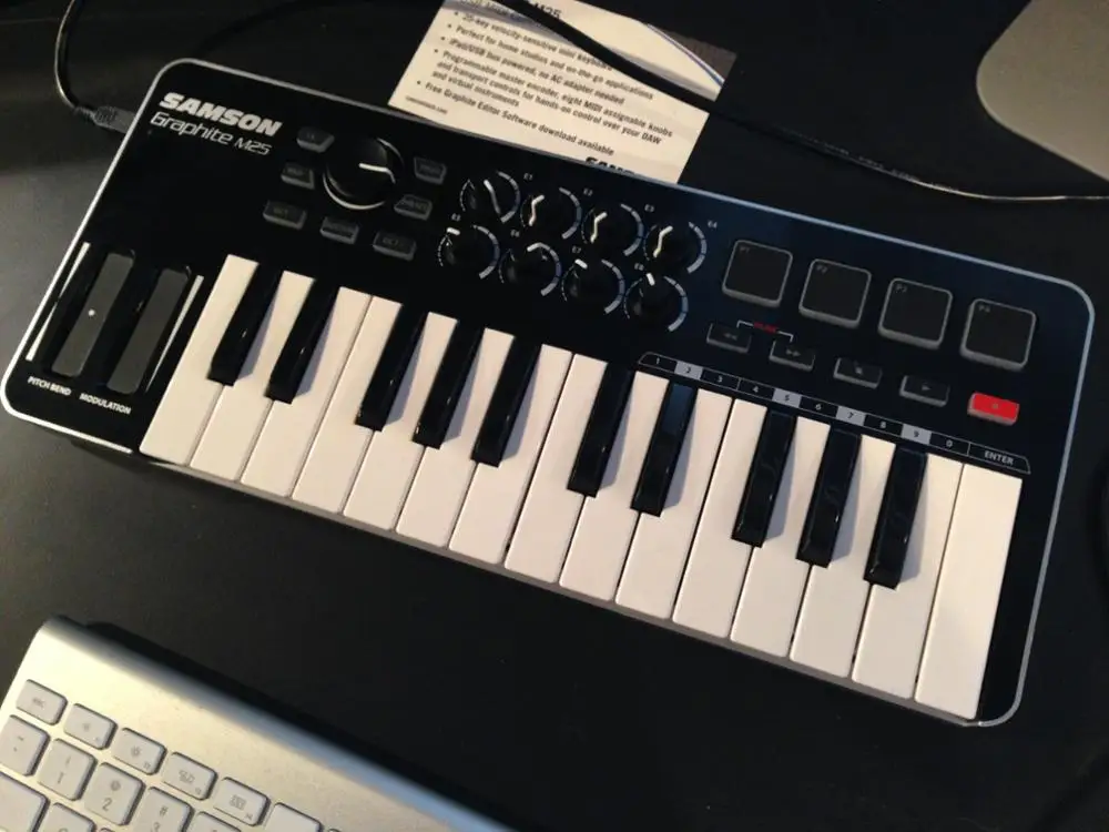 
M25 Small 25 Keys Portable Electric Digital Piano MIDI keyboard Controller 