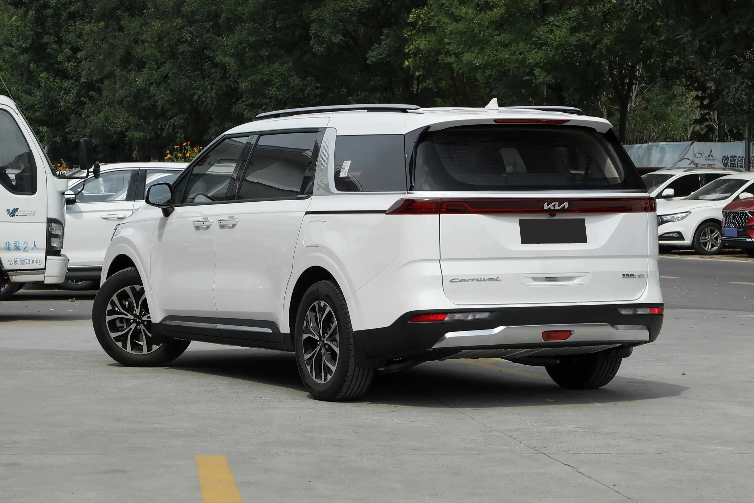 2024 Новый Kia Carnival 7-местный внедорожник 4x4 Mpv фургон б/у и новый бензиновый автомобиль Китай автомобили Carnaval для продажи