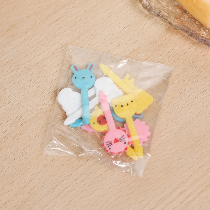 Animal Fruit Fork Food Grade Plastic Mini Cartoon Kids Cake Fruit Toothpick Bento Lunch Bento Accessories