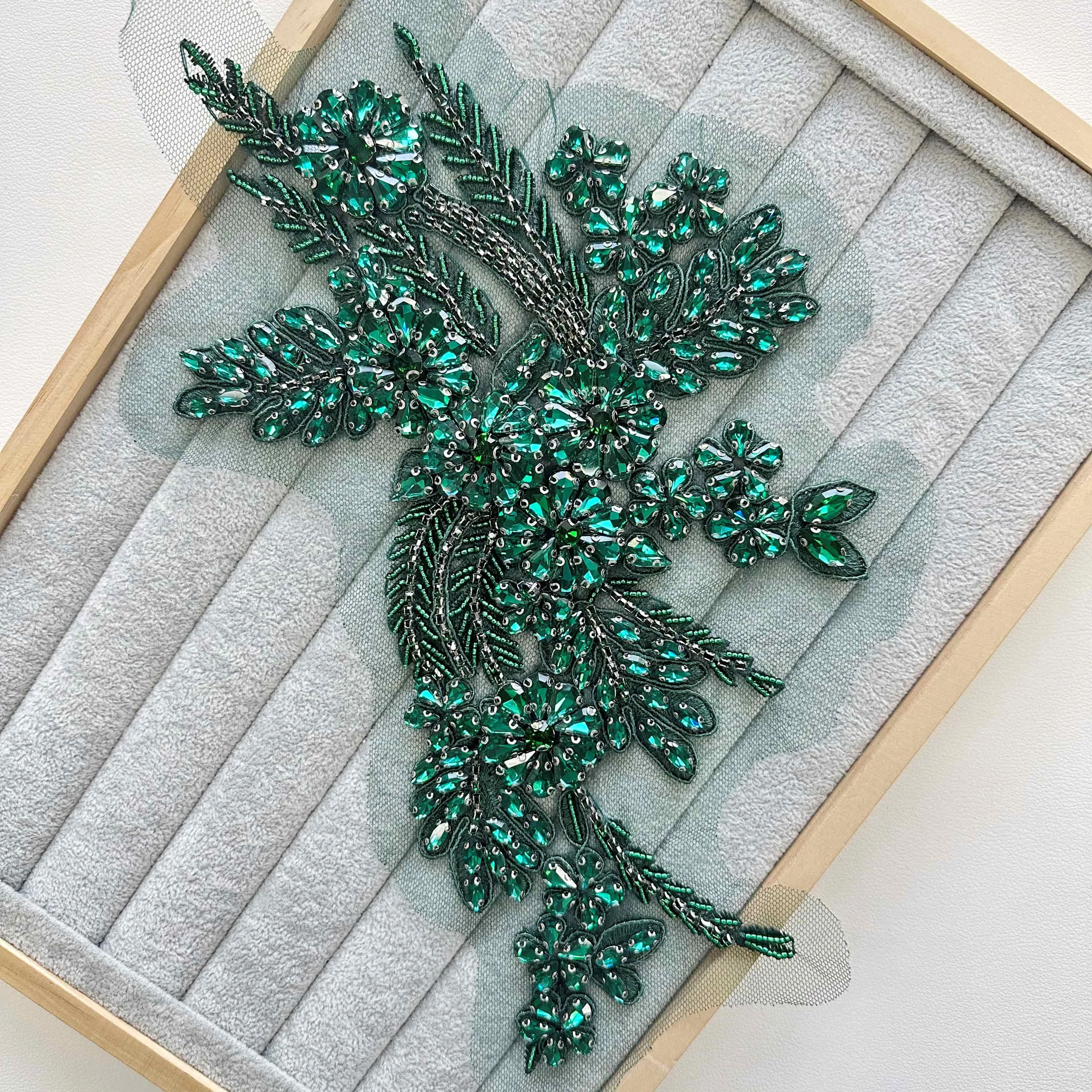 Colorful 3D Beading Applique Beading Florals Flower Applique Sequin Rhinestone Beaded Crystal Patch Collar Applique Corsage