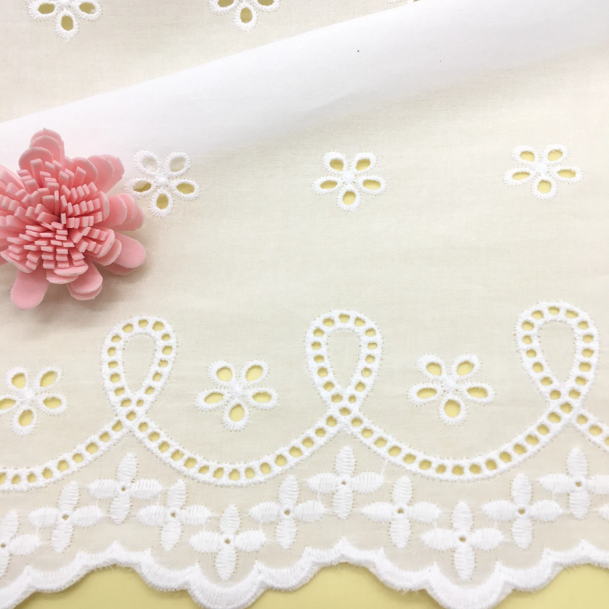 Competitive Price New Design CRF2183 100% Cotton Designed Border Embroidery Lace Fabric with Holes for Wedding Dress