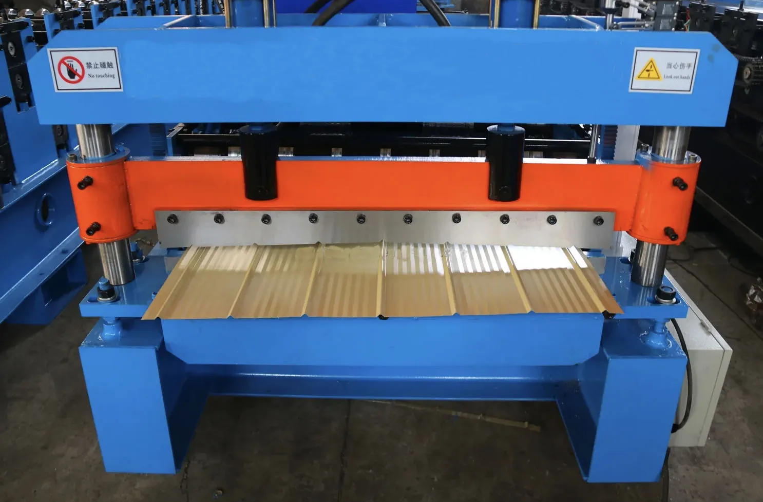 China Factory Price 5V Metal Wall Panel Trapezoidal Roll Forming Making Machine