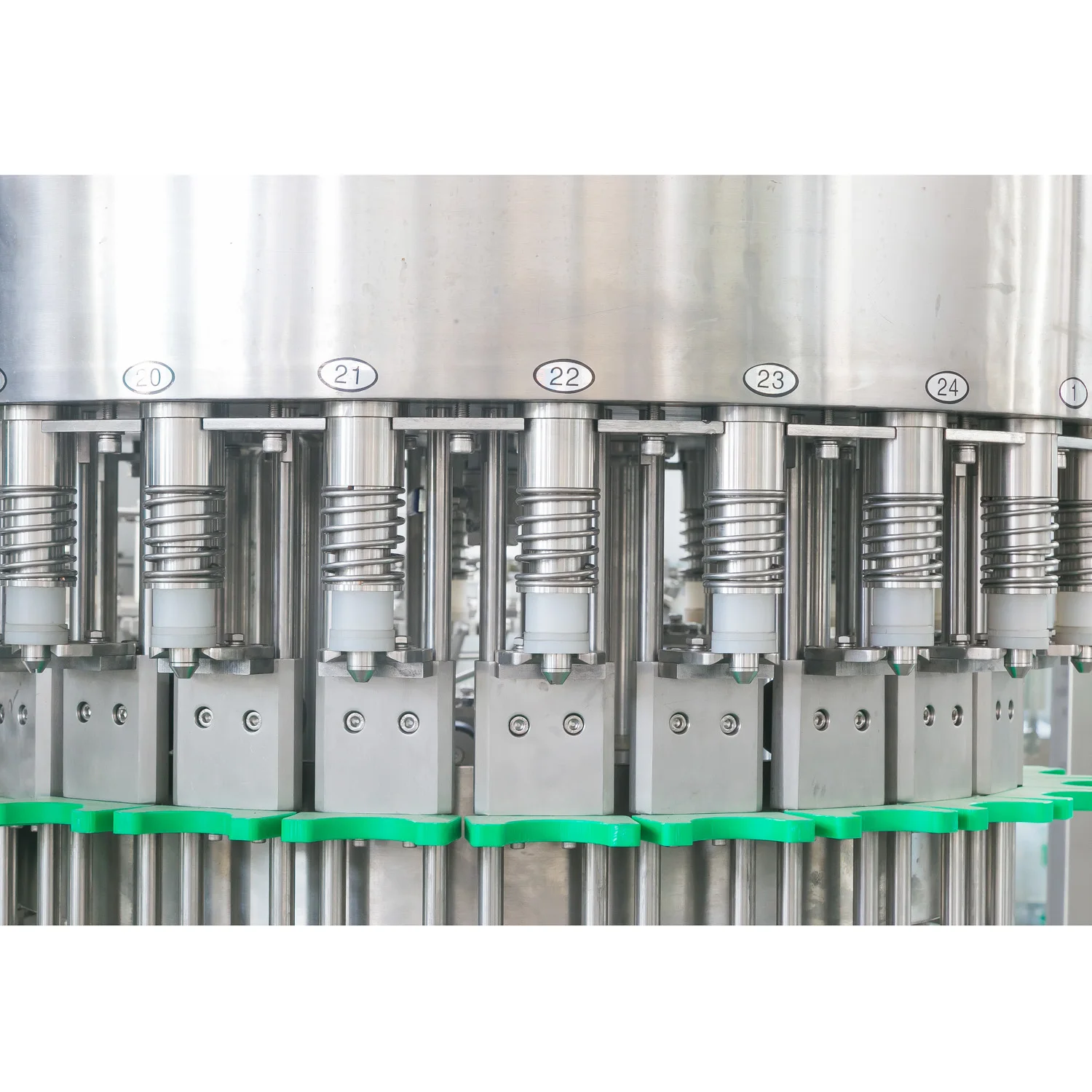 Yufeng China Factory 3000LPH Carbonated beverage mixing machine with 3 tanks