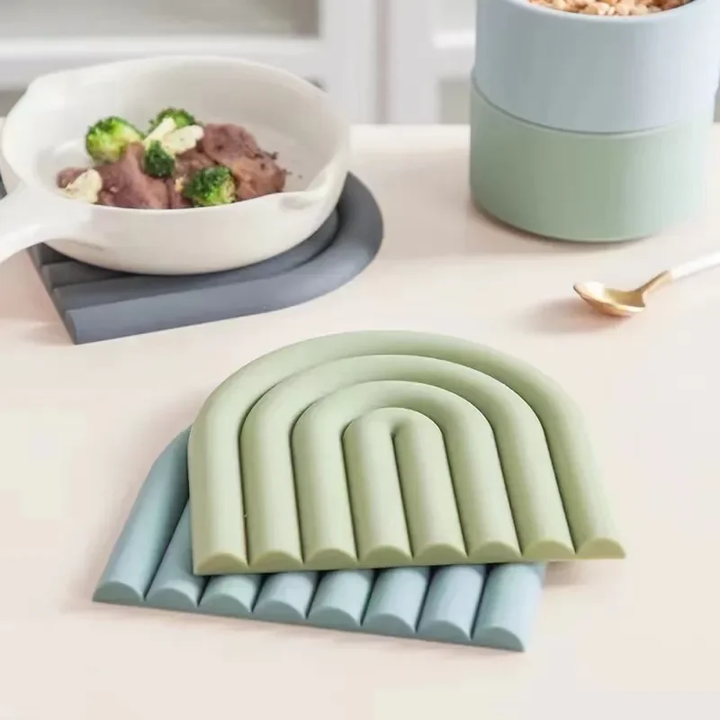 Rainbow Silicone Table Mat Multi-Functional Cork Pot Frame Lightweight Kitchen Heat-Resistant Coaster for Hot Dishes Baby Use