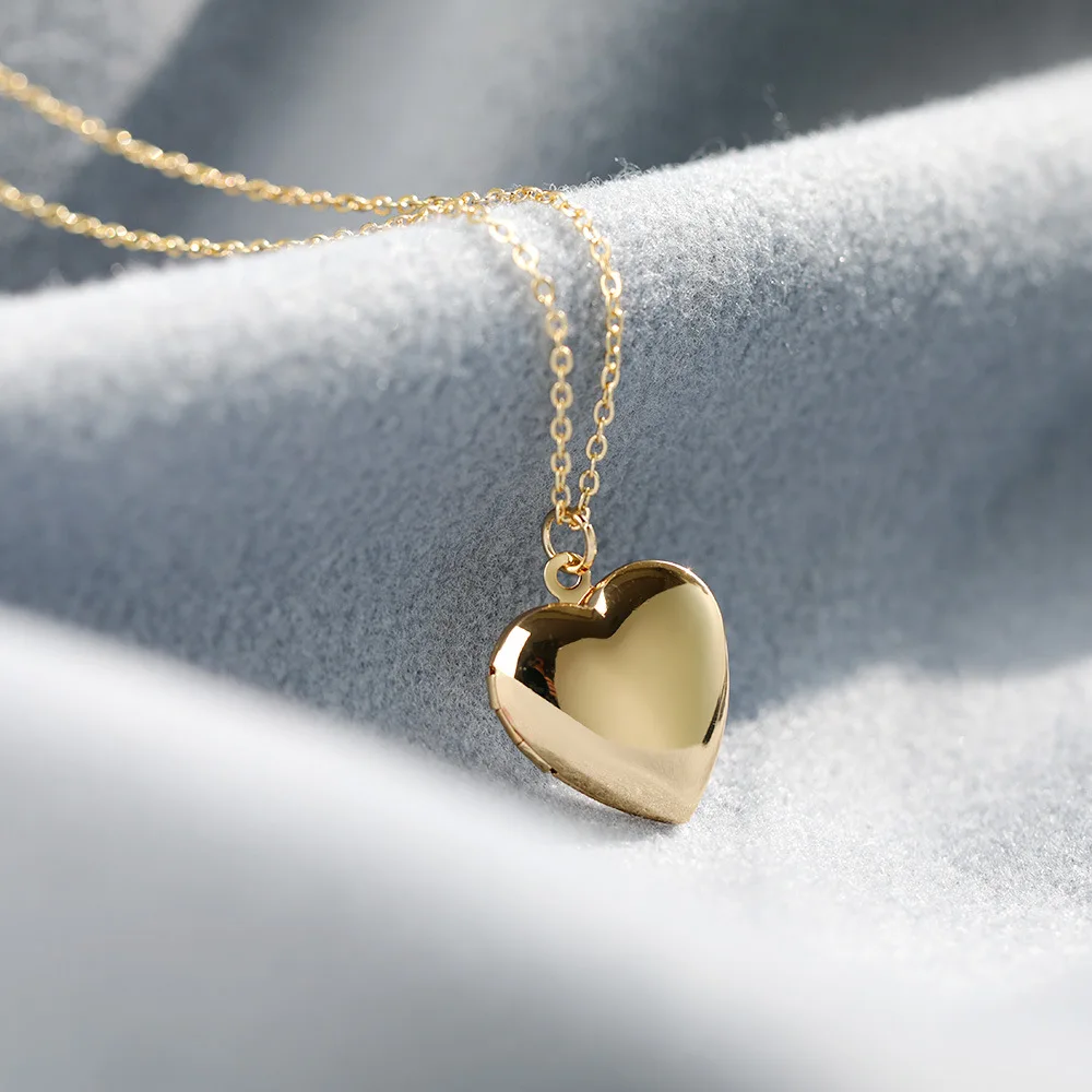 Fashion jewelry Wholesale Personalized Photo Engraving Gold Plated Stainless Steel Heart Locket Pendant Necklace For Women Girls