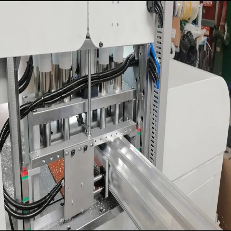 CNC Aluminium Saw Cutting Machine With High Cutting Precision 0.1mm