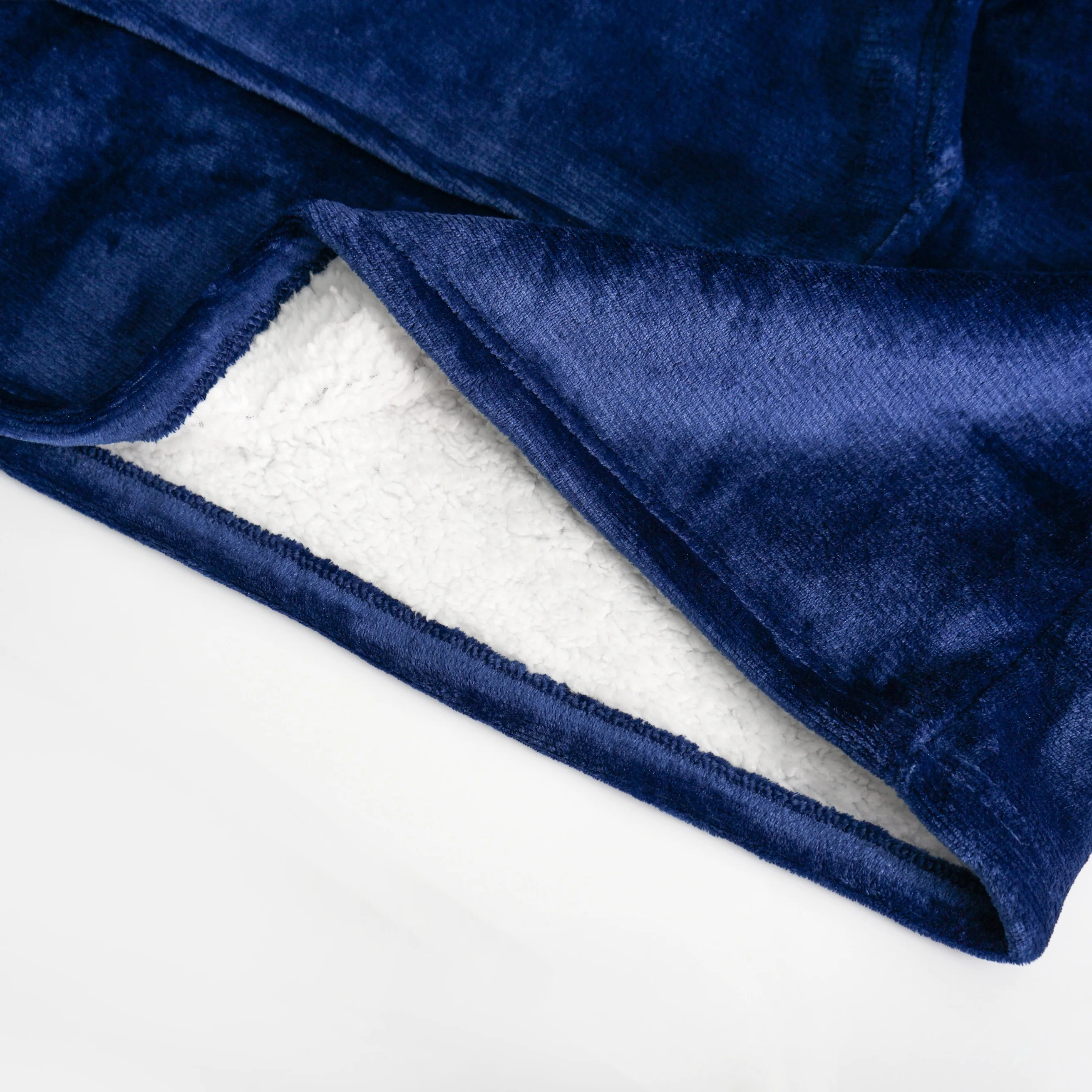 Custom Logo  Winter Warm Hooded Blanket  Wearable Fleece Puffy Christmas Hoodie TV Blanket for Kids and Adult