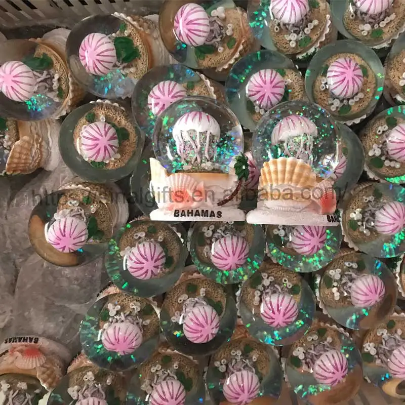 Factory Wholesale Polyresin Tourist Souvenirs Ocean Beach Marine Souvenir Crafts Resin Halloween Water Globes