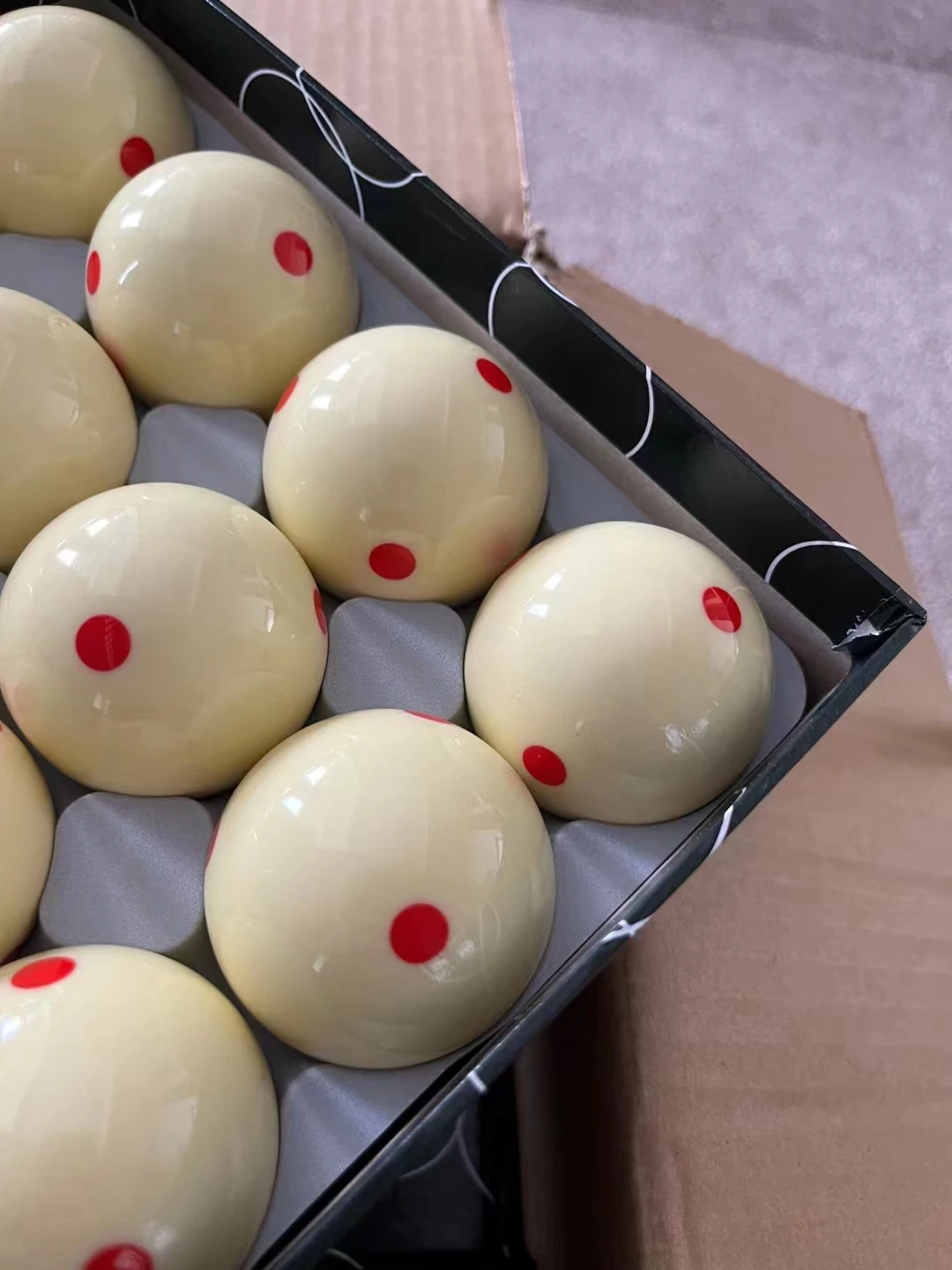 High Quality New Russian Resin  52.5mm Billiard Snooker Pool Six Red Dots Ball Set