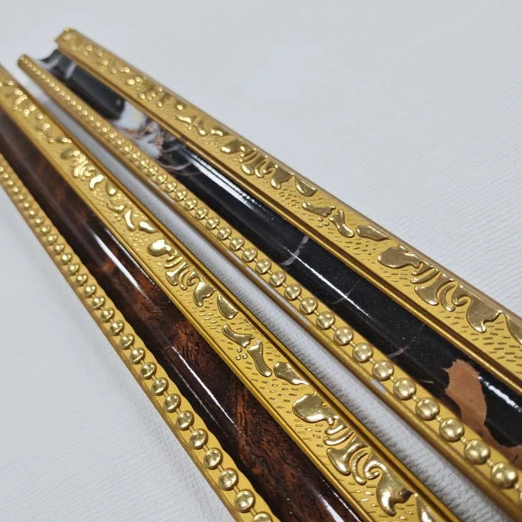 2023 Customized high quality ps decoration picture frames moulding carweels frame