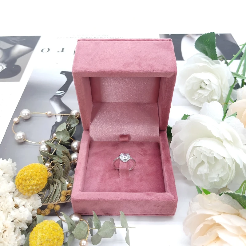 Fashion Pop Dirty Pink Jewelry Engagement Boxes Velvet Small Ring Box Custom Logo