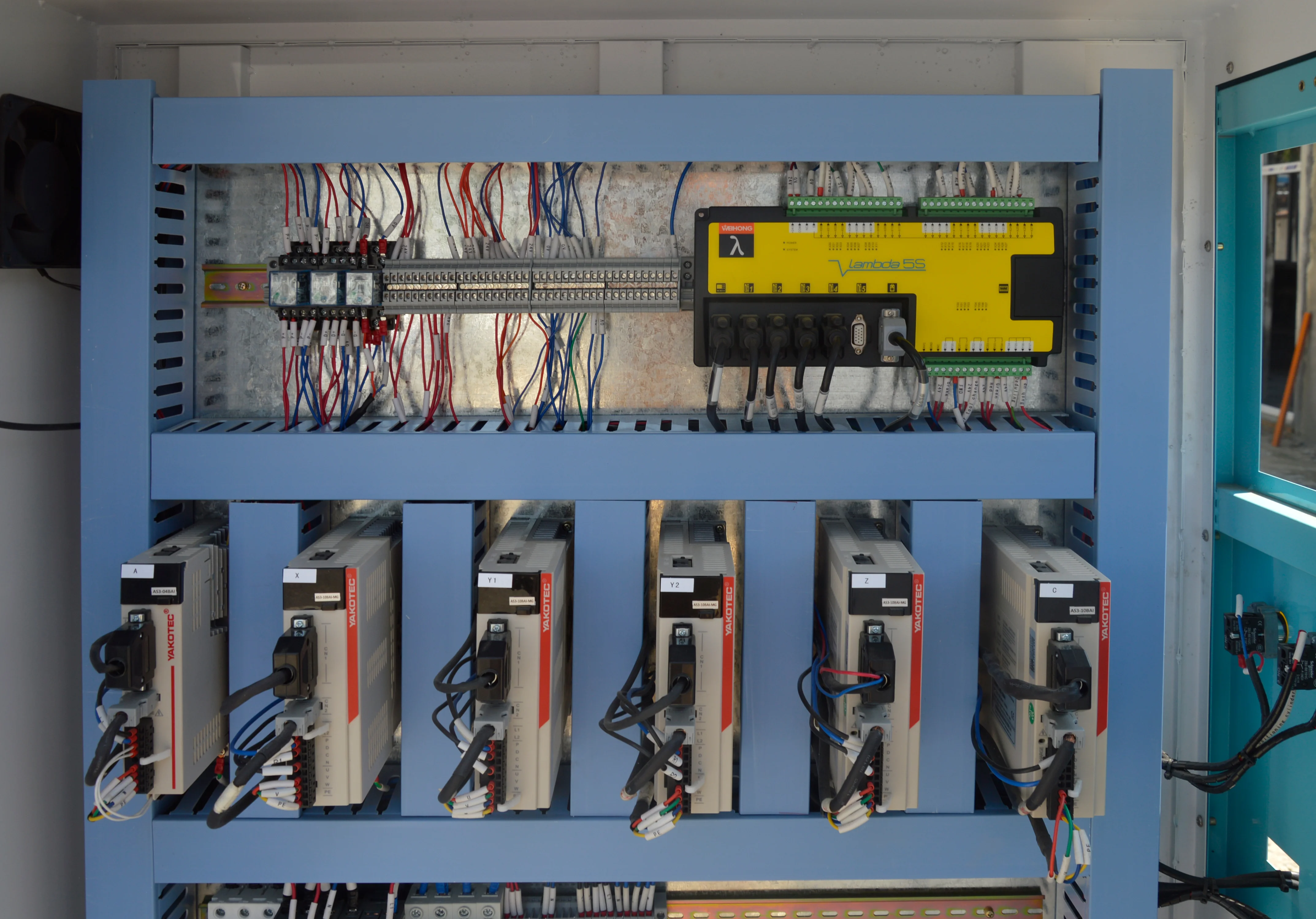 Деревообрабатывающий станок с ЧПУ Jinan деревообрабатывающий 6090