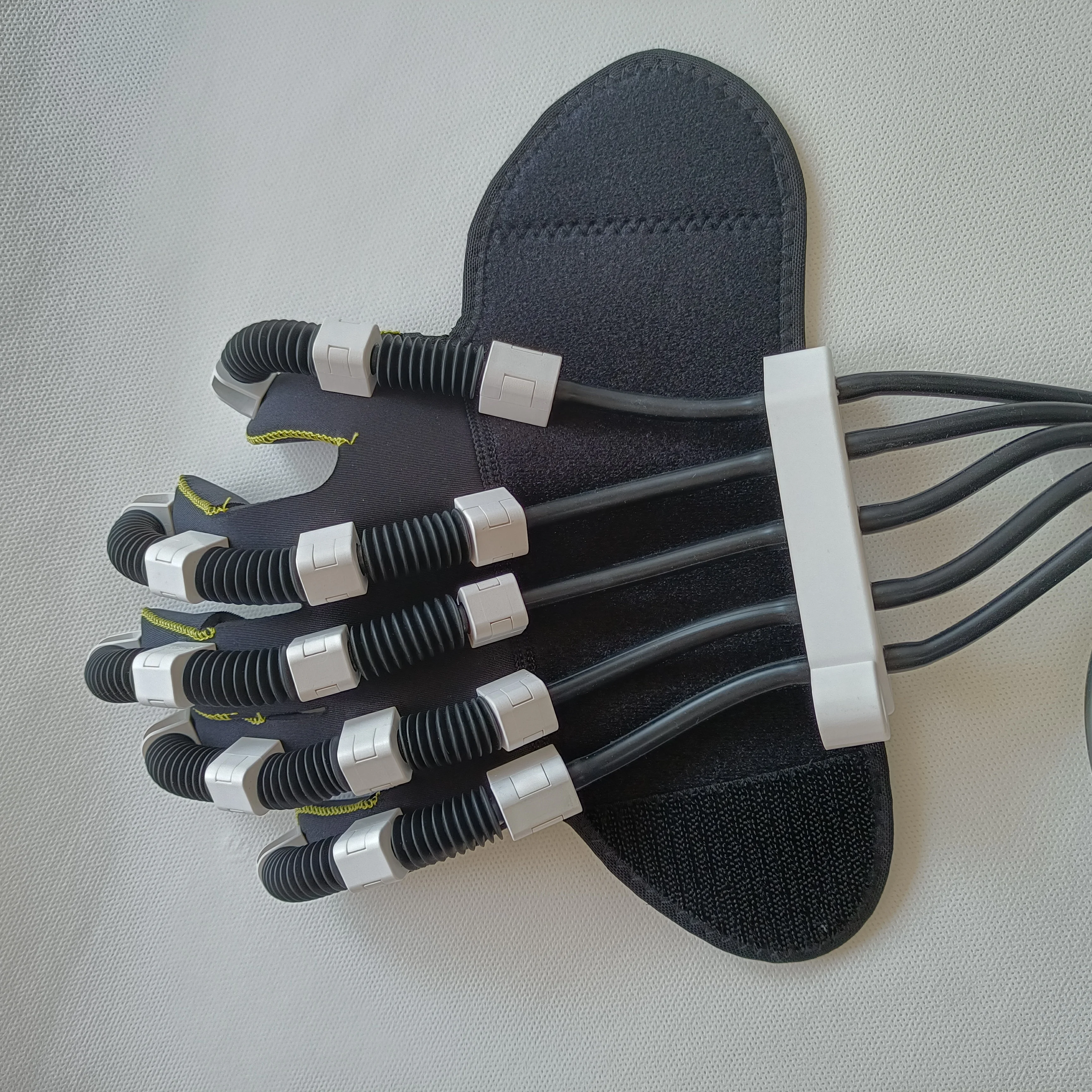 Stroke Patient Hand Recovery Finger Hand Accessories Rehabilitation Hand Robotic Rehabilitation Equipment For Patients