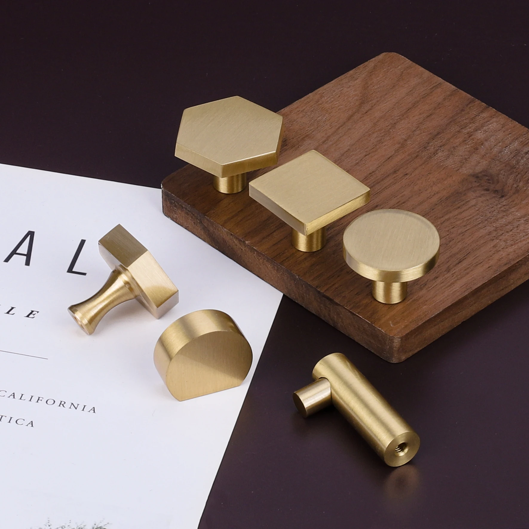 Professional Supplier Kitchen Cabinet Drawer Pull Furniture Hardware Cabinet Knob Pull Handle Square Knob