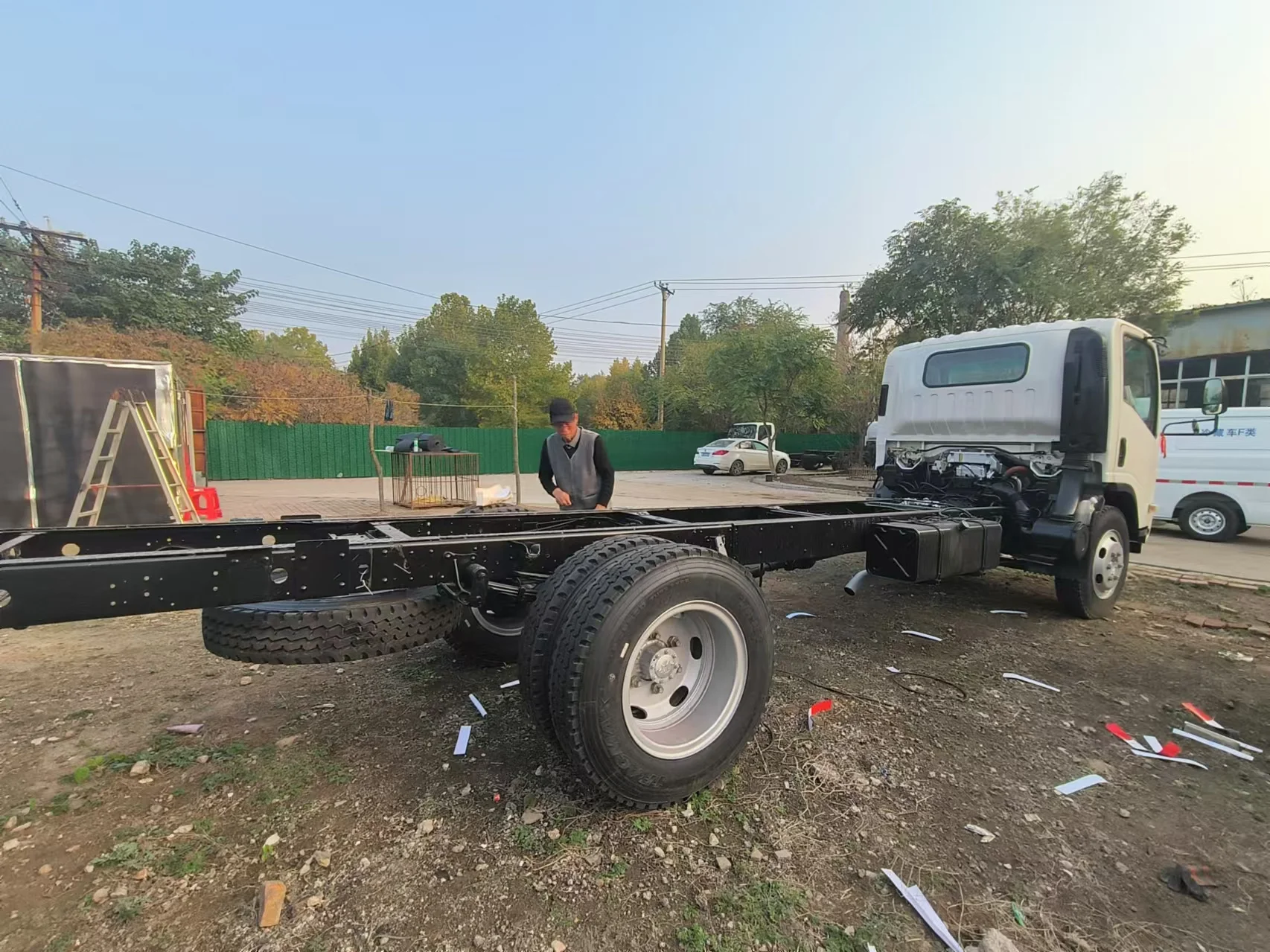 Дизельный двигатель ISUZU ELF 700P euro VI однокаютный грузовой автомобиль