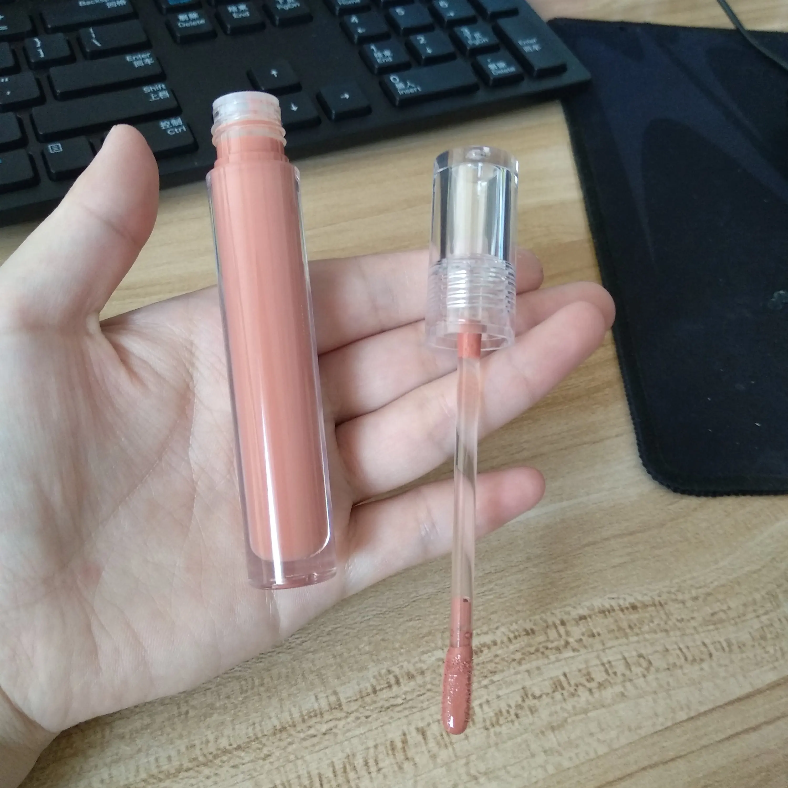 Нюдовый розовый блеск для губ без жестокости гладкий коричневый нюдовый частная торговая