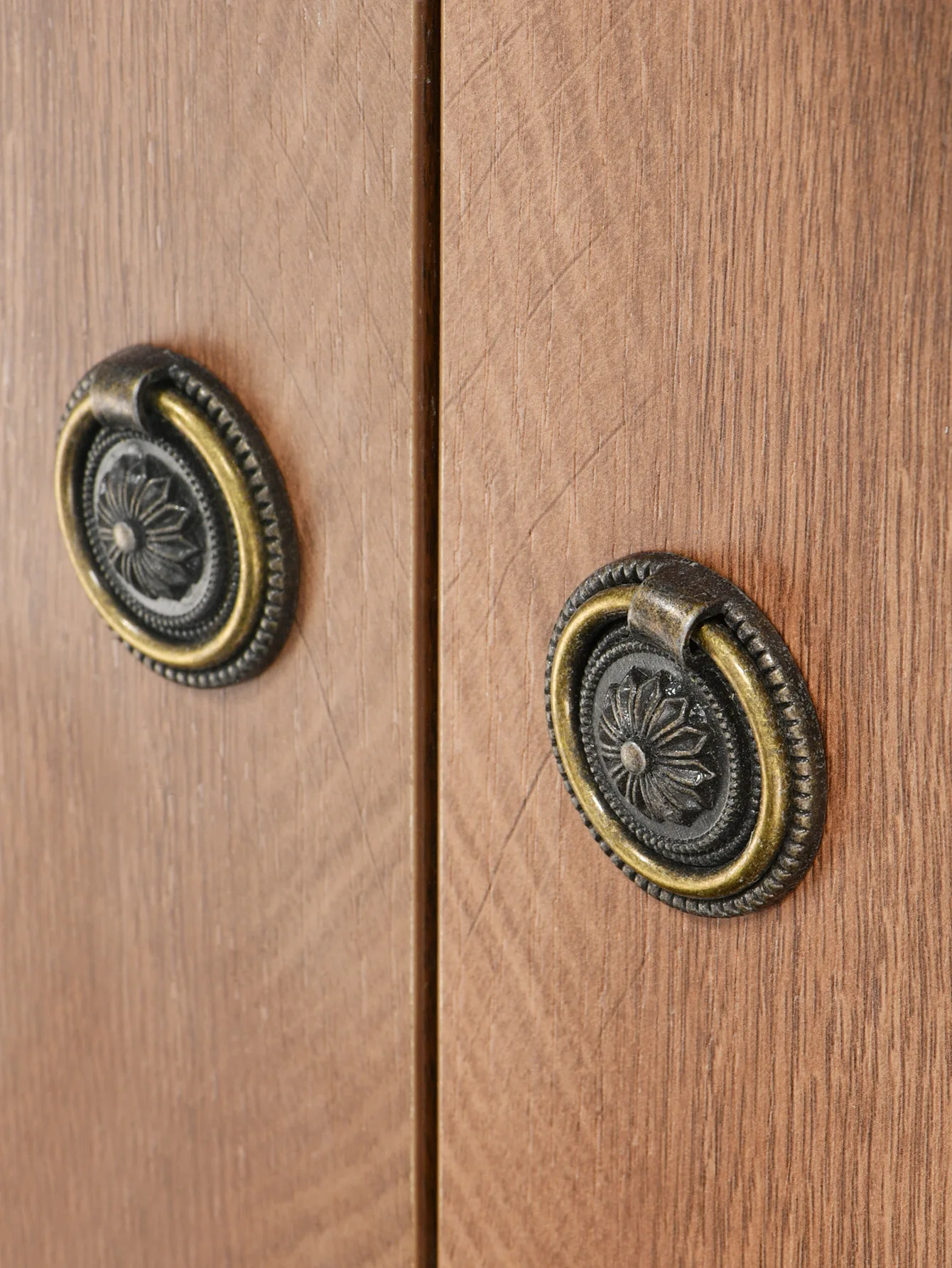 Antique Zinc alloy drawer handle sunflower handle used as a furniture hardware accessory for drawer and cabinet decoration