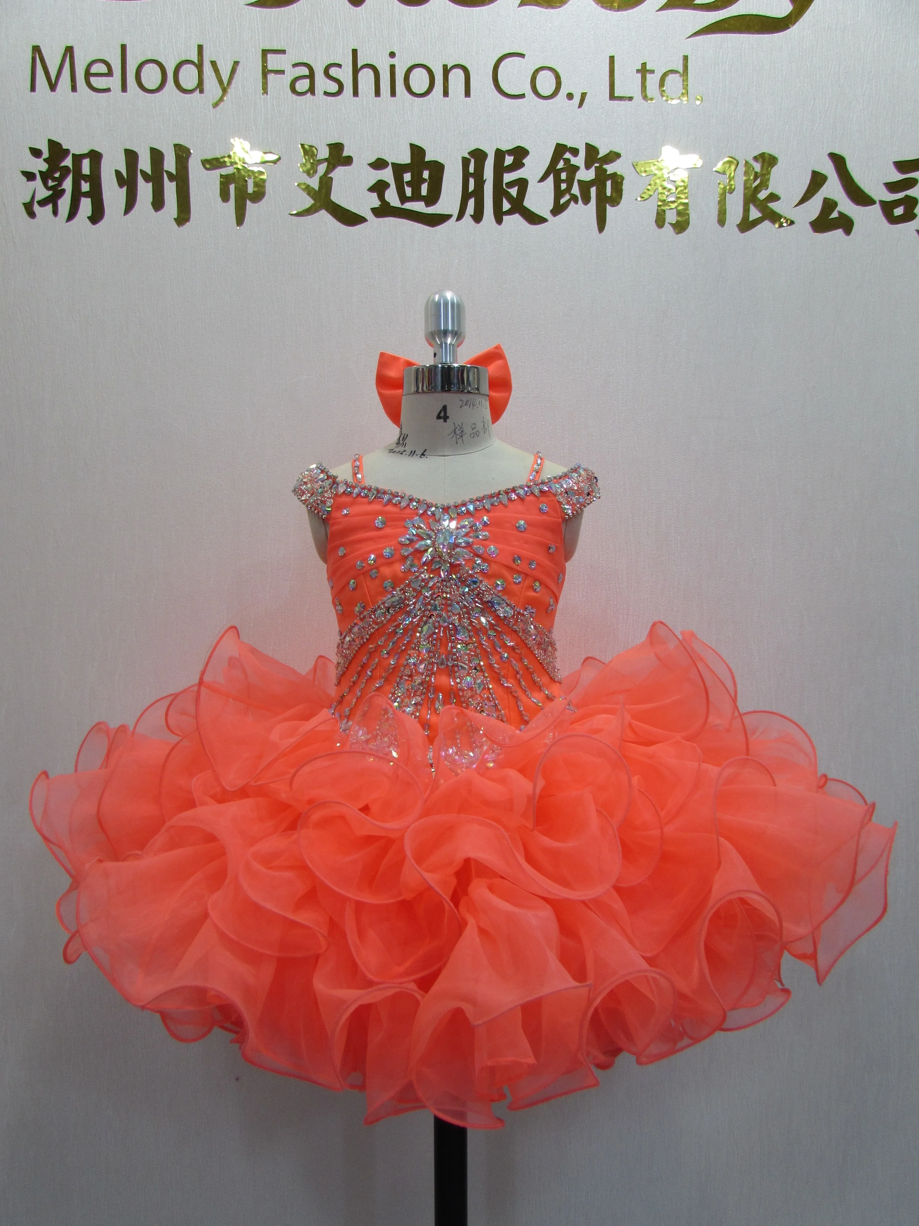 Beautiful mini ball gown organza material birthday flower girl dresses