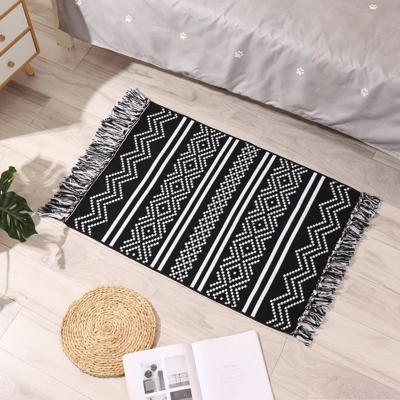 Manufacturer Boho Ethnic Bathroom Door Mats Carpet Runner Washable Woven Tufted Cotton Tassel Rugs For Living Room