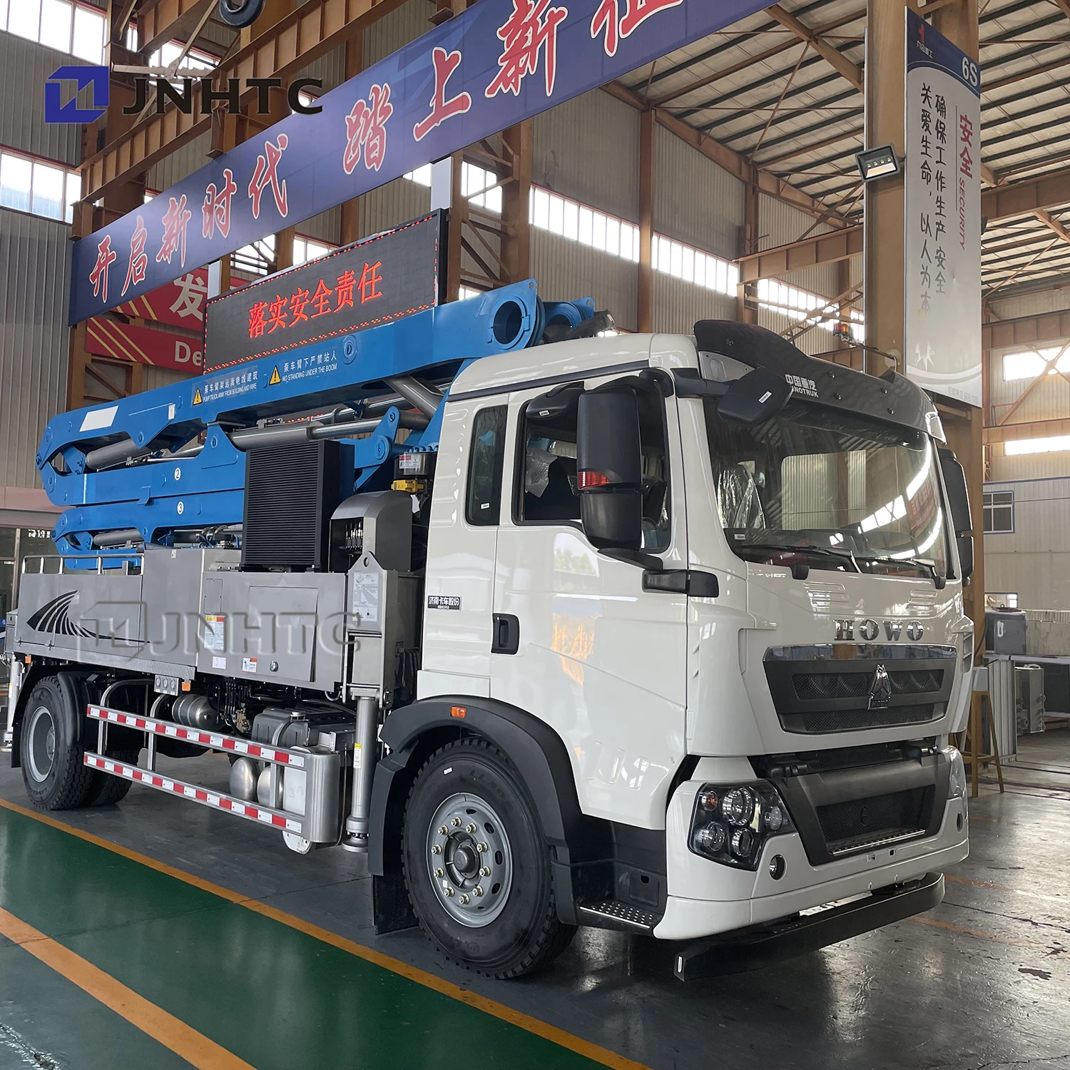 China brand new 38m mobile concrete pump truck with Sinotruk howo chassis good price for sale