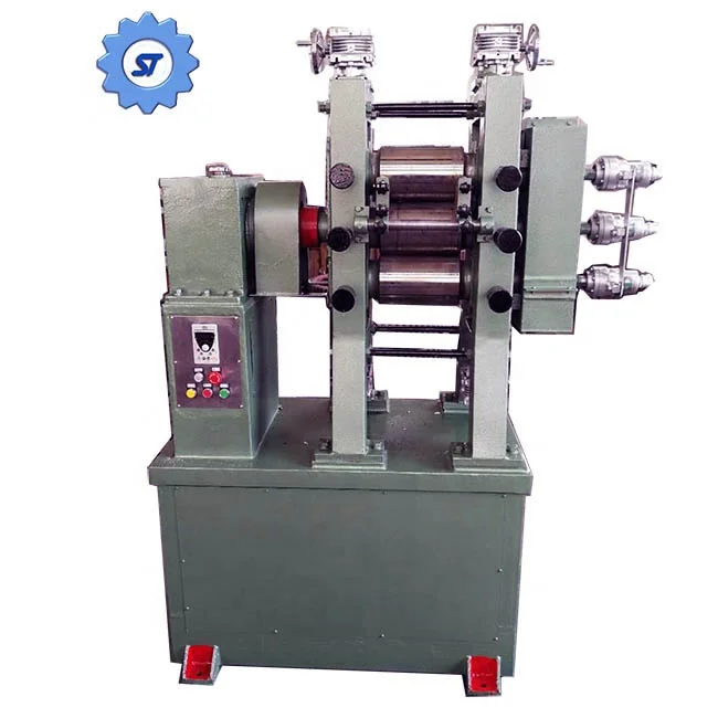 Резиновый лист два ролика три четыре каландр